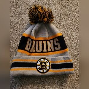 Kids Bruins Pom-Pom Beanie - Black and Gold